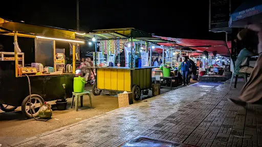 ‎Motor Digondol Maling, Pungutan Parkir di Halaman Kantor Kecamatan Malingping Disorot